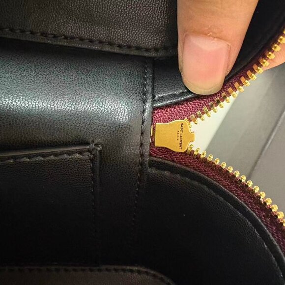 Womens Yves Saint Laurent Shoulder Bags - Picture 11 of 13